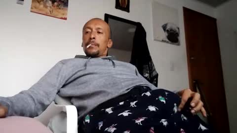 latinhardfucker1980 online show from December 31, 11:09 am