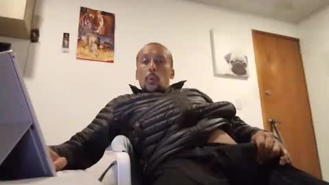 latinhardfucker1980 online show from January 15, 9:45 am