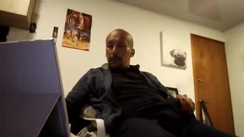 latinhardfucker1980 online show from January 26, 7:21 am