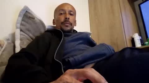 latinhardfucker1980 online show from January 29, 9:44 am