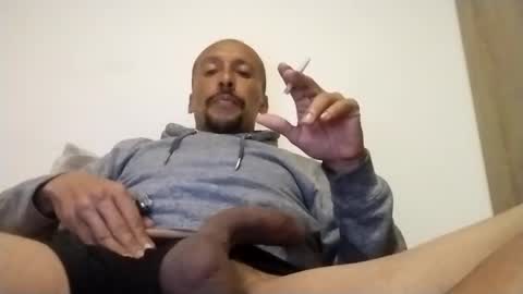 latinhardfuker1980 online show from February 6, 9:22 am