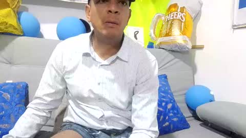 latinmartin254 online show from October 2, 1:01 am