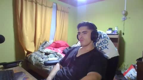 Snapshot of latinn_babe chatting on February 24, 12:41 am latinn_babe online show from February 24, 12:41 am