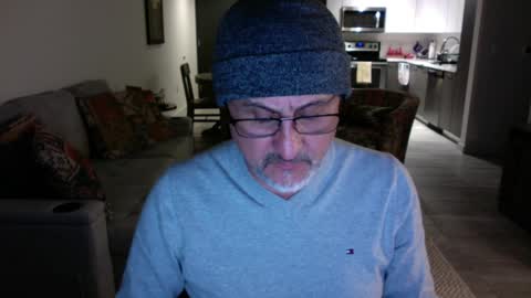 Snapshot of latinnous chatting on December 2, 3:15 am QS - INDEPENDENT MODEL online show from December 2, 3:15 am