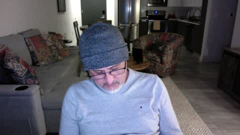 Snapshot of latinnous chatting on December 8, 7:26 am QS - INDEPENDENT MODEL online show from December 8, 7:26 am