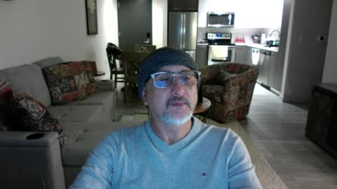 Snapshot of latinnous chatting on February 12, 2:45 am QS - INDEPENDENT MODEL online show from February 12, 2:45 am