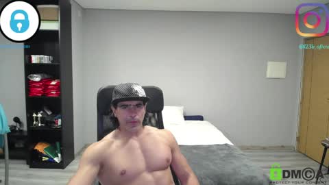 sam online show from April 15, 7:58 pm