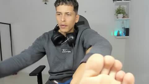 latinoalpha73 online show from February 11, 2:00 pm