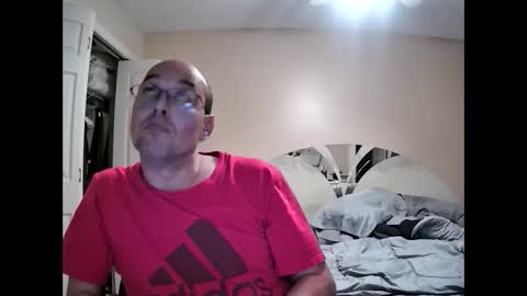 Snapshot of latinoinfla chatting on December 8, 1:35 am latinoinfla online show from December 8, 1:35 am