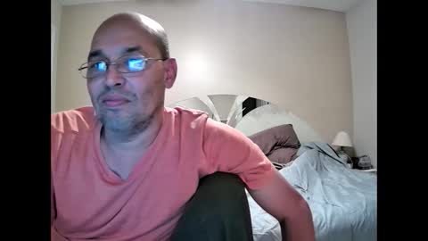 Snapshot of latinoinfla chatting on January 18, 6:03 am latinoinfla online show from January 18, 6:03 am