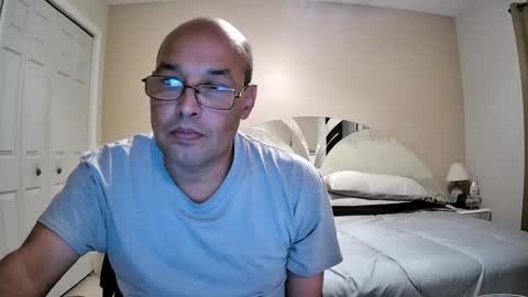 Snapshot of latinoinfla chatting on October 1, 1:55 am latinoinfla online show from October 1, 1:55 am