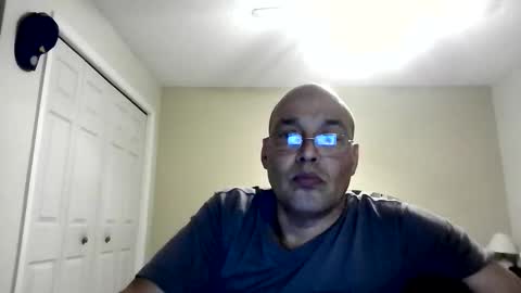 Snapshot of latinoinfla chatting on November 27, 2:35 am latinoinfla online show from November 27, 2:35 am