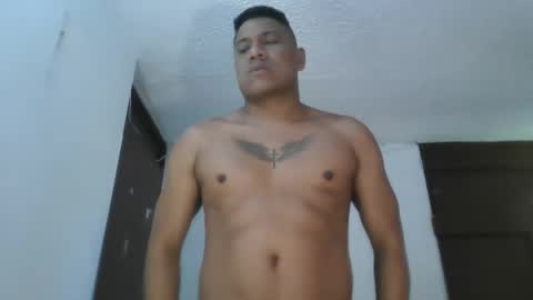 Snapshot of latinrayf chatting on November 11, 2:28 pm latinrayf online show from November 11, 2:28 pm