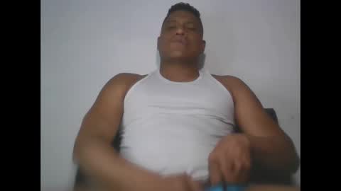 Snapshot of latinrayf chatting on November 13, 4:55 am latinrayf online show from November 13, 4:55 am