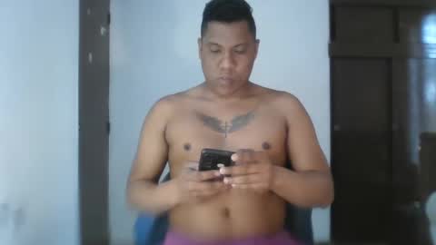 Snapshot of latinrayf chatting on November 16, 5:40 pm latinrayf online show from November 16, 5:40 pm