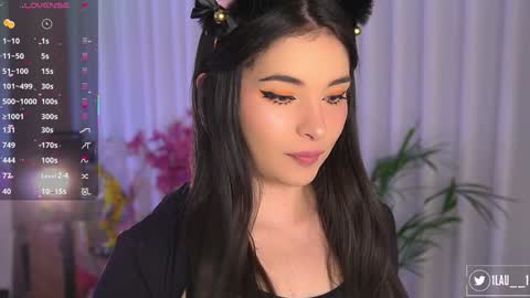 Snapshot of lau__1 chatting on November 15, 11:21 pm IG 1lau 1 X 1lau 1 online show from November 15, 11:21 pm