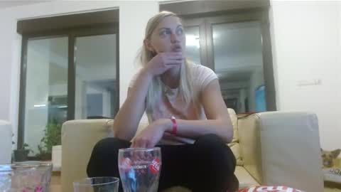 LAURA  ANNA online show from December 5, 4:44 pm