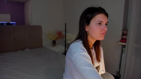 Laura online show from March 11, 6:21 am