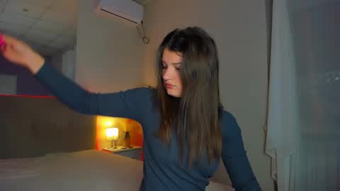 Laura online show from October 6, 5:27 am