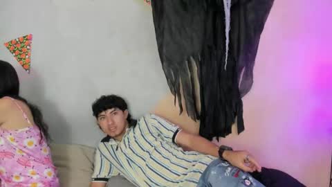 Snapshot of laura_and_kevin chatting on November 8, 1:44 pm laura_and_kevin online show from November 8, 1:44 pm