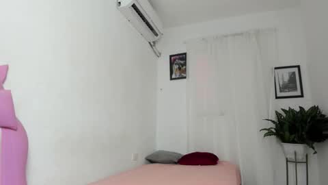 laura_and_kevin online show from February 3, 8:36 pm