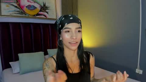 Laura online show from March 27, 12:27 pm