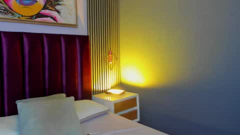 Laura online show from March 29, 12:43 am