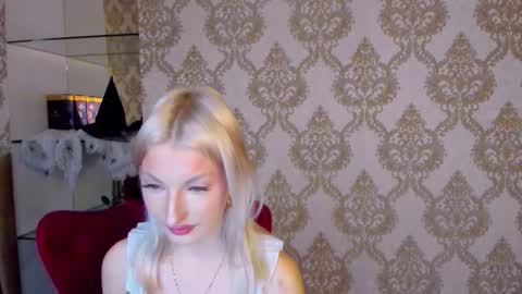 Laura online show from October 22, 8:14 am