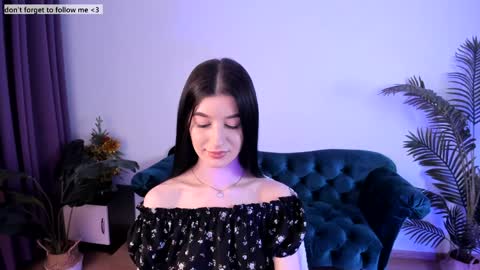 Laura online show from January 14, 8:15 pm