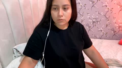 laura online show from January 8, 2:14 am