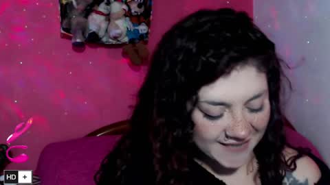 weedcam Curly Laura OF    online show from April 17, 8:45 pm