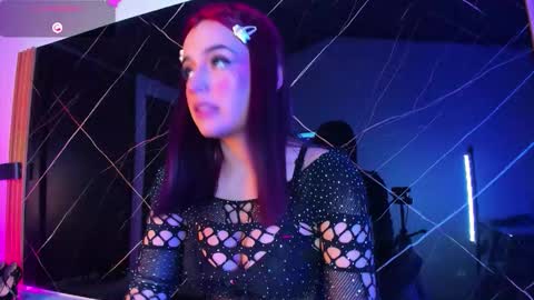 Laura online show from February 15, 1:57 am