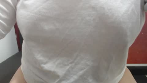  Laura  online show from April 11, 2:05 am