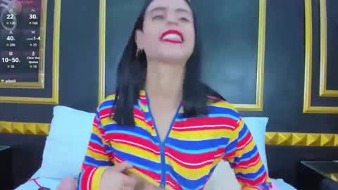 Snapshot of laura_maite_ chatting on November 17, 12:00 pm L A U R A online show from November 17, 12:00 pm