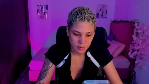 Laura Rose online show from October 27, 8:46 pm