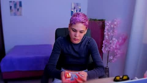 Laura Rose online show from December 5, 6:37 pm