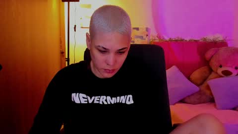 Laura Rose online show from March 28, 1:16 am