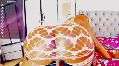 Snapshot of laura_sexo11 chatting on October 14, 9:04 pm laura_sexo11 online show from October 14, 9:04 pm