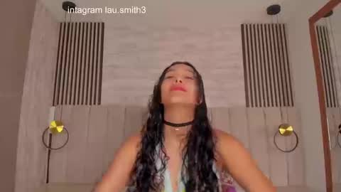 Snapshot of laura_smith33 chatting on September 20, 3:46 pm laura online show from September 20, 3:46 pm