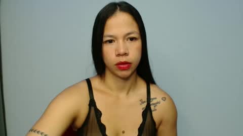 lauracb          online show from April 6, 6:47 am