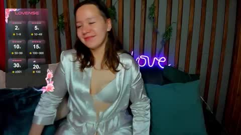 Snapshot of lauraellinss chatting on September 27, 1:10 am Laura online show from September 27, 1:10 am