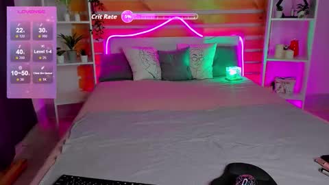 Snapshot of lauraellinss chatting on October 19, 1:39 am Laura online show from October 19, 1:39 am