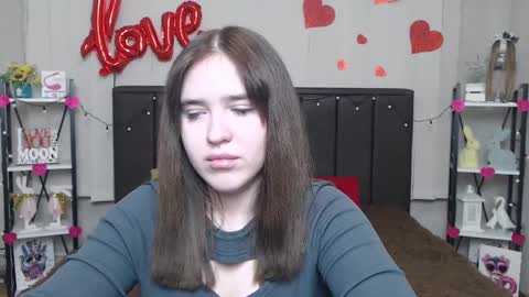 LauraHlot online show from February 23, 12:30 am