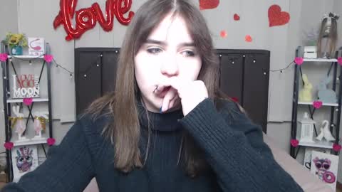 LauraHlot online show from February 24, 12:30 am