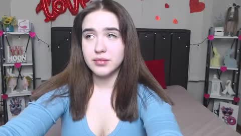 LauraHlot online show from February 27, 4:09 am