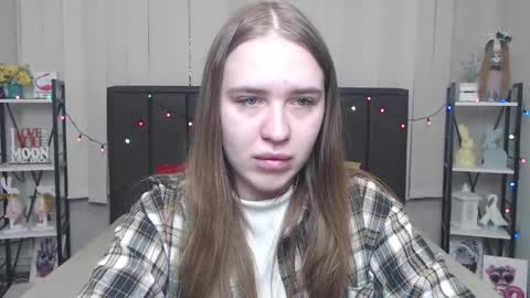 LauraHlot online show from September 9, 5:40 am