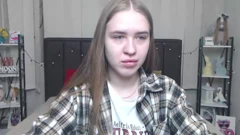 LauraHlot online show from September 11, 6:24 am