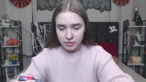 LauraHlot online show from November 1, 6:59 am