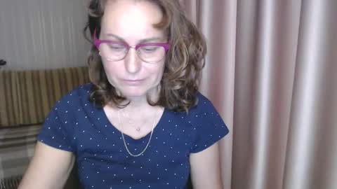 Lauraoven1 online show from December 21, 9:01 am