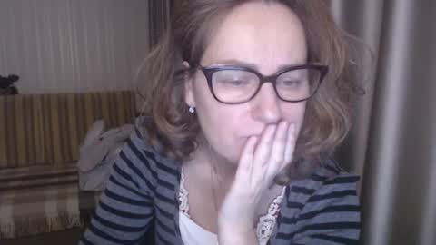 Lauraoven1 online show from February 13, 6:05 pm